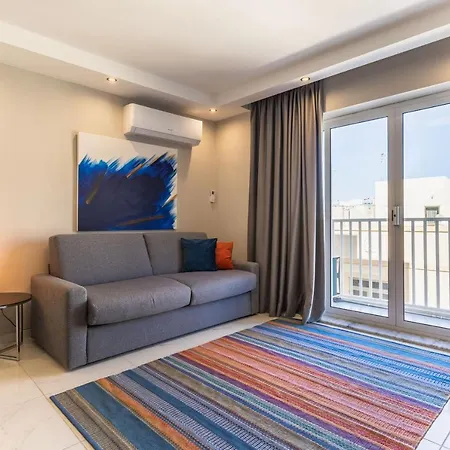 Brand New With Terrace St Julians - Sleeps 4 Apartmán *