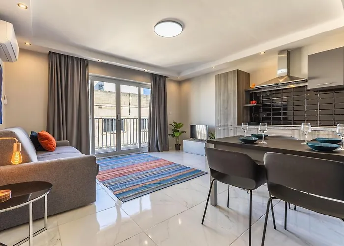 Brand New With Terrace St Julians - Sleeps 4 Lejlighed